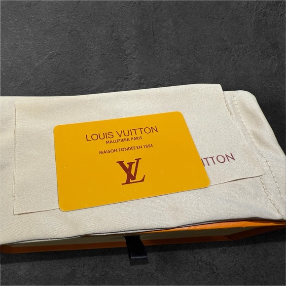 Louis Vuitton Black Monogram Sunglasses - Picture 6 of 6